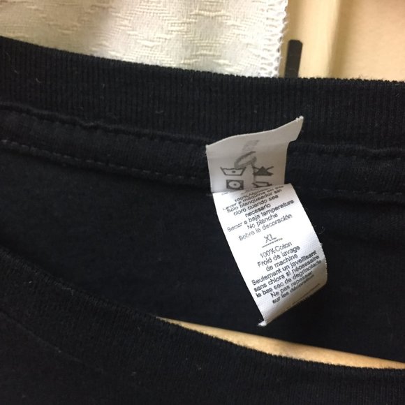 Tomsblanks Free Hugs Black Mens Shirt XL - Picture 2 of 6